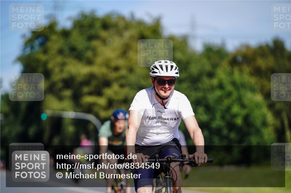 07.09.2025 - 19. Norderstedt Triathlon Michael Burmester http://msf.ph/oto/8834549 07.09.2025 12:22:04 Radfahren 188, 1346, 1398 meine-sportfotos.de
