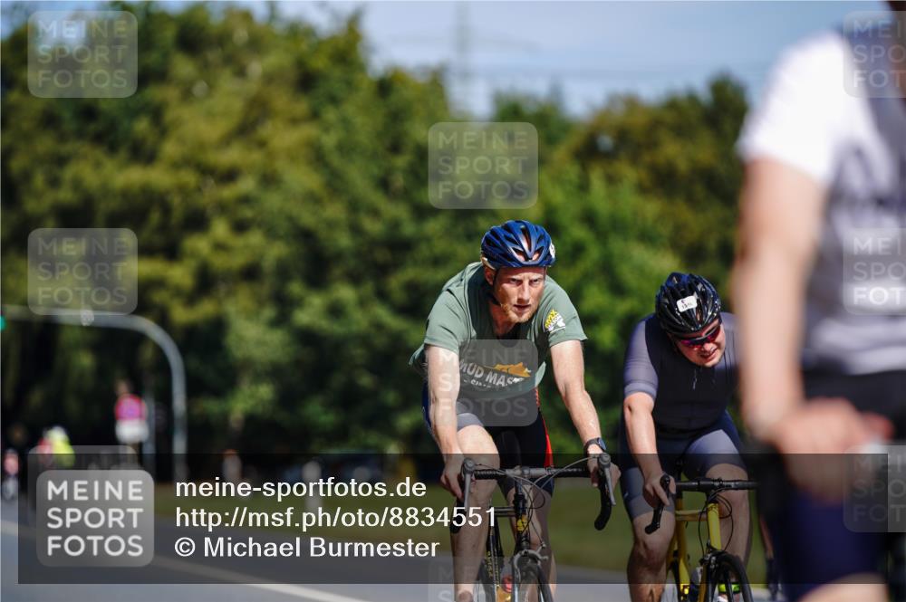 07.09.2025 - 19. Norderstedt Triathlon Michael Burmester http://msf.ph/oto/8834551 07.09.2025 12:22:05 Radfahren 188, 1346, 1398 meine-sportfotos.de
