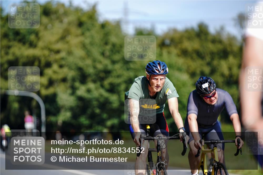 07.09.2025 - 19. Norderstedt Triathlon Michael Burmester http://msf.ph/oto/8834552 07.09.2025 12:22:05 Radfahren 188, 1346, 1398 meine-sportfotos.de