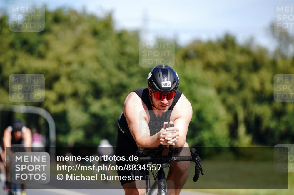 07.09.2025 - 19. Norderstedt Triathlon Michael Burmester http://msf.ph/oto/8834557 07.09.2025 12:22:19 Radfahren 236, 308, 783, 1359 meine-sportfotos.de