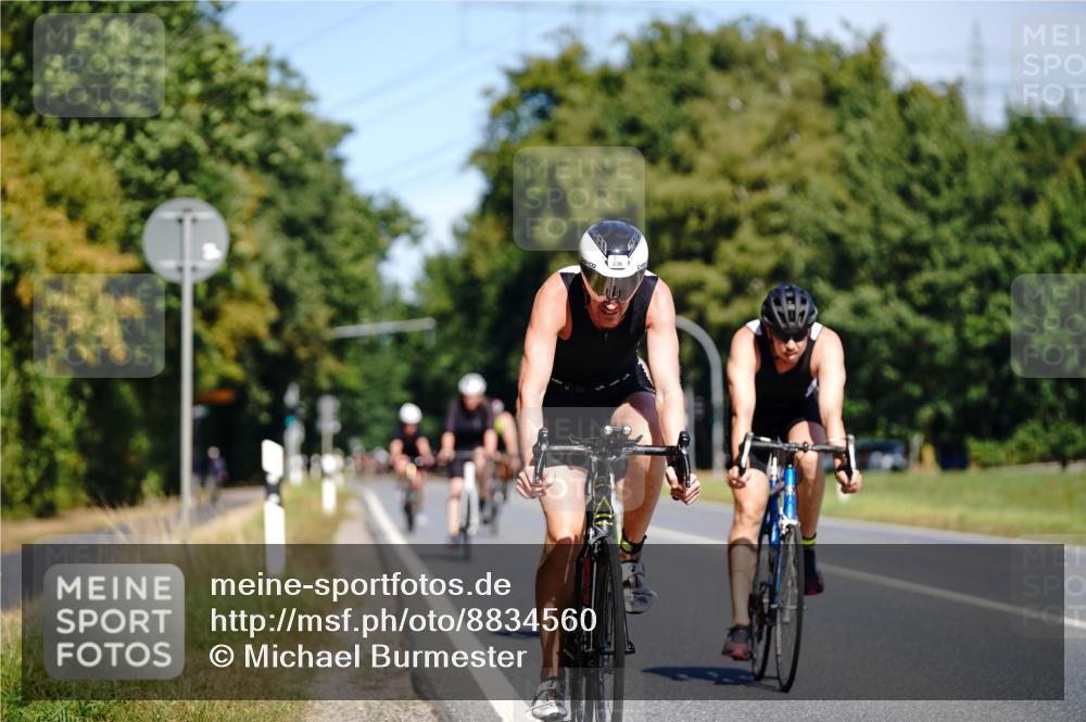 07.09.2025 - 19. Norderstedt Triathlon Michael Burmester http://msf.ph/oto/8834560 07.09.2025 12:22:20 Radfahren 236, 308, 783, 1359 meine-sportfotos.de