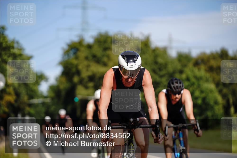 07.09.2025 - 19. Norderstedt Triathlon Michael Burmester http://msf.ph/oto/8834562 07.09.2025 12:22:21 Radfahren 236, 308, 783, 1359 meine-sportfotos.de