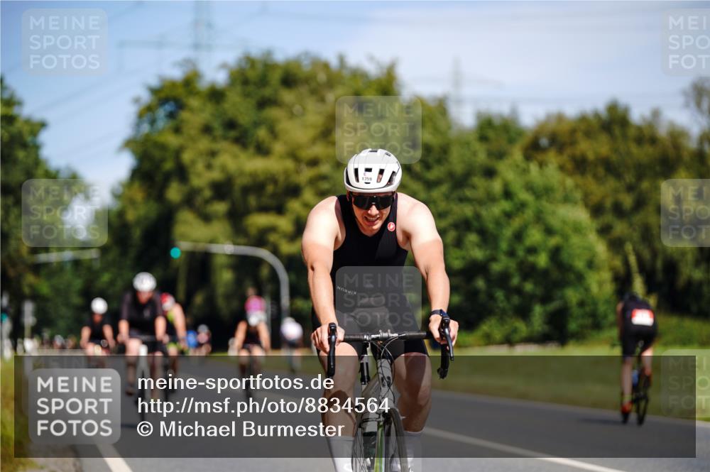 07.09.2025 - 19. Norderstedt Triathlon Michael Burmester http://msf.ph/oto/8834564 07.09.2025 12:22:22 Radfahren 236, 308, 757, 783, 1359 meine-sportfotos.de