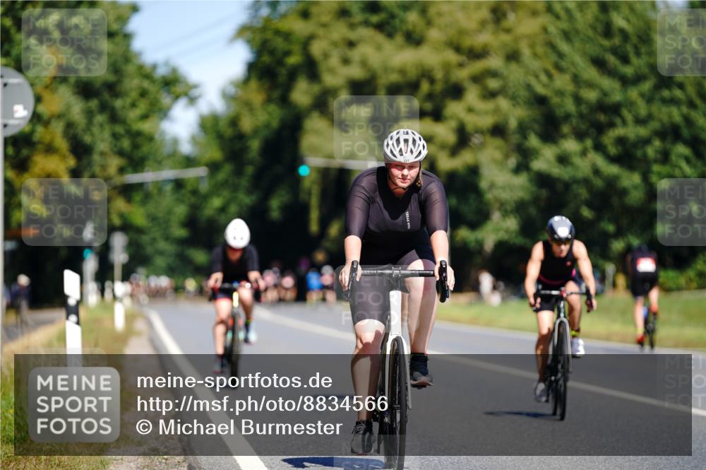 07.09.2025 - 19. Norderstedt Triathlon Michael Burmester http://msf.ph/oto/8834566 07.09.2025 12:22:24 Radfahren 236, 725, 757, 783, 792, 1338, 1359 meine-sportfotos.de