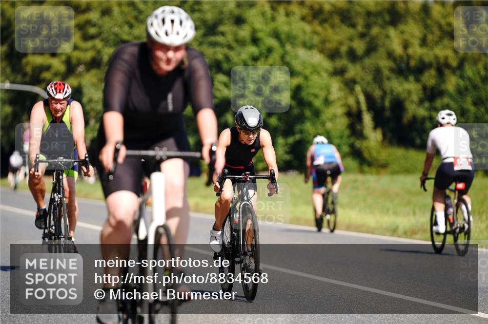 07.09.2025 - 19. Norderstedt Triathlon Michael Burmester http://msf.ph/oto/8834568 07.09.2025 12:22:25 Radfahren 725, 757, 792, 1338, 1359 meine-sportfotos.de