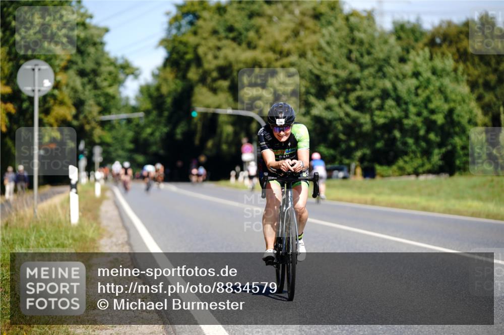 07.09.2025 - 19. Norderstedt Triathlon Michael Burmester http://msf.ph/oto/8834579 07.09.2025 12:22:42 Radfahren 1396 meine-sportfotos.de