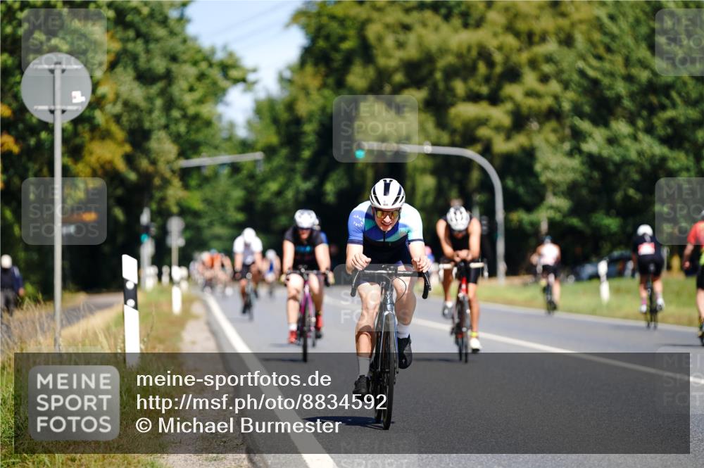 07.09.2025 - 19. Norderstedt Triathlon Michael Burmester http://msf.ph/oto/8834592 07.09.2025 12:22:50 Radfahren 820, 856 meine-sportfotos.de