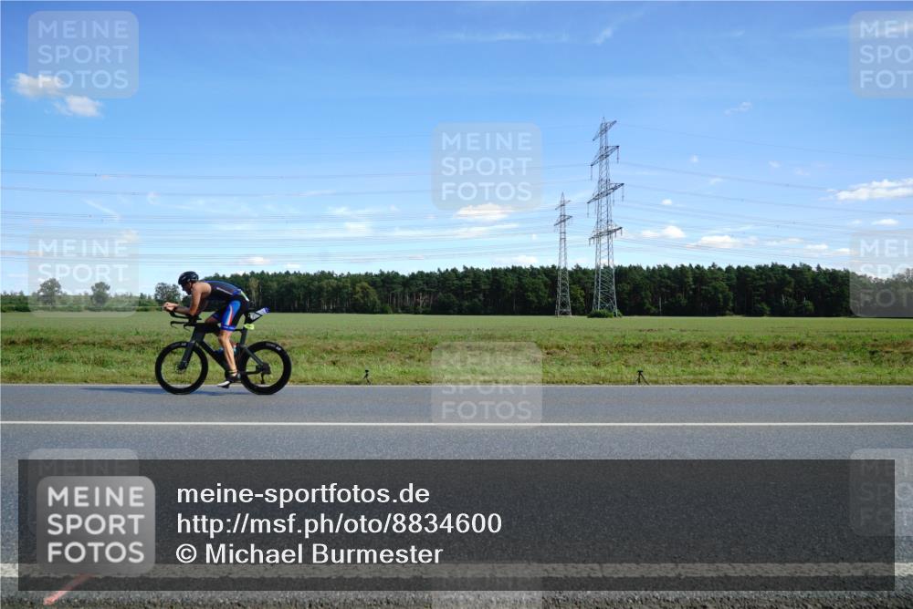 07.09.2025 - 19. Norderstedt Triathlon Michael Burmester http://msf.ph/oto/8834600 07.09.2025 14:00:14 Radfahren  meine-sportfotos.de