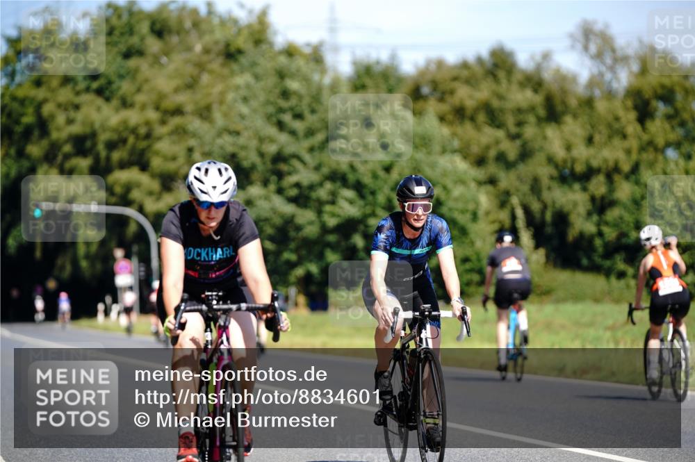 07.09.2025 - 19. Norderstedt Triathlon Michael Burmester http://msf.ph/oto/8834601 07.09.2025 12:22:54 Radfahren 283, 820, 856, 1268 meine-sportfotos.de