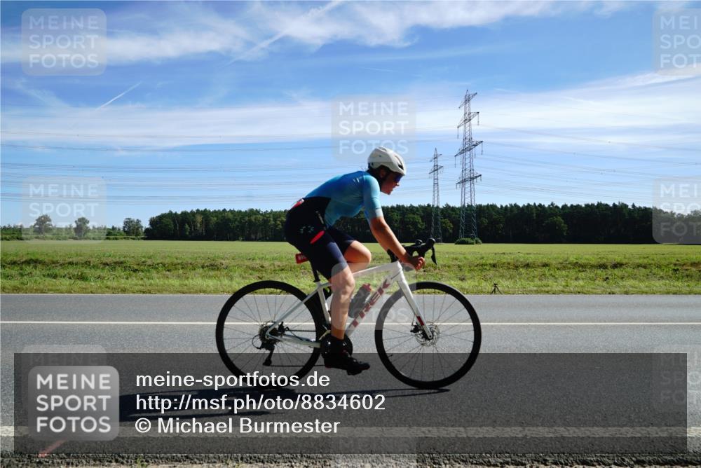 07.09.2025 - 19. Norderstedt Triathlon Michael Burmester http://msf.ph/oto/8834602 07.09.2025 11:58:37 Radfahren 699, 730 meine-sportfotos.de