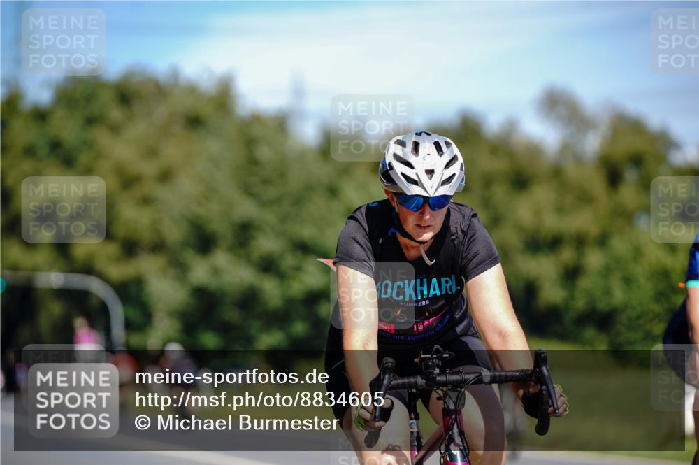 07.09.2025 - 19. Norderstedt Triathlon Michael Burmester http://msf.ph/oto/8834605 07.09.2025 12:22:54 Radfahren 283, 820, 856, 1268 meine-sportfotos.de