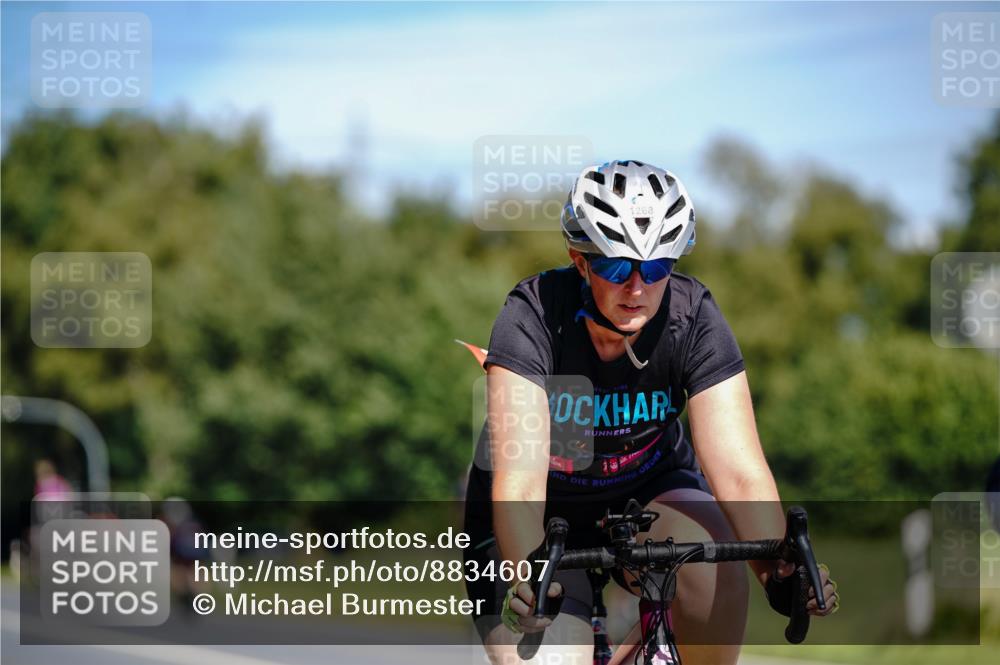 07.09.2025 - 19. Norderstedt Triathlon Michael Burmester http://msf.ph/oto/8834607 07.09.2025 12:22:54 Radfahren 283, 820, 856, 1268 meine-sportfotos.de
