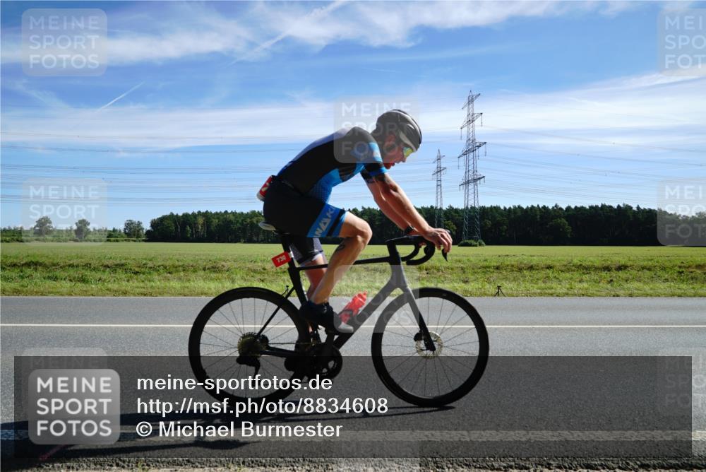 07.09.2025 - 19. Norderstedt Triathlon Michael Burmester http://msf.ph/oto/8834608 07.09.2025 11:58:38 Radfahren 699, 730 meine-sportfotos.de