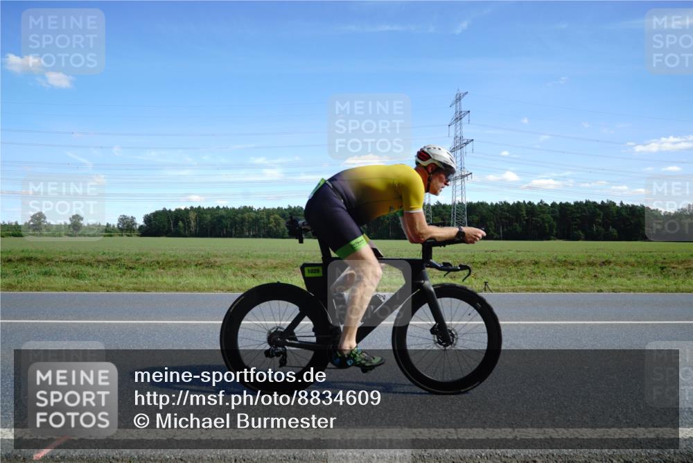 07.09.2025 - 19. Norderstedt Triathlon Michael Burmester http://msf.ph/oto/8834609 07.09.2025 14:00:20 Radfahren 1029 meine-sportfotos.de