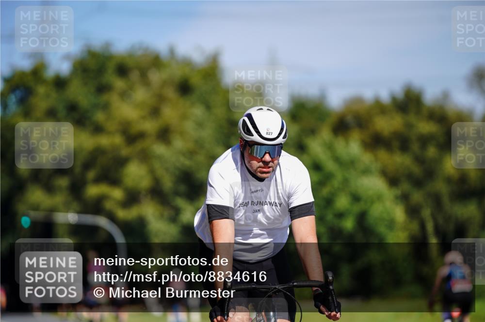 07.09.2025 - 19. Norderstedt Triathlon Michael Burmester http://msf.ph/oto/8834616 07.09.2025 12:22:57 Radfahren 283, 827, 1268 meine-sportfotos.de