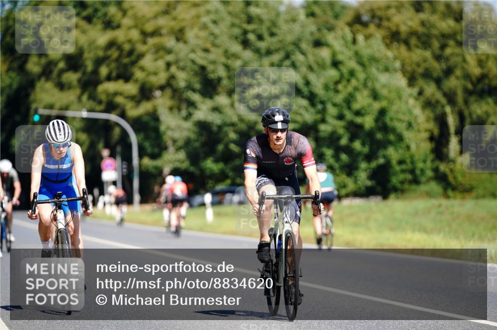 07.09.2025 - 19. Norderstedt Triathlon Michael Burmester http://msf.ph/oto/8834620 07.09.2025 12:23:03 Radfahren 1249, 1293 meine-sportfotos.de