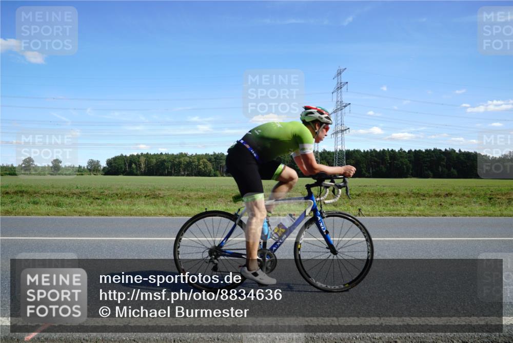 07.09.2025 - 19. Norderstedt Triathlon Michael Burmester http://msf.ph/oto/8834636 07.09.2025 14:00:37 Radfahren 1004 meine-sportfotos.de