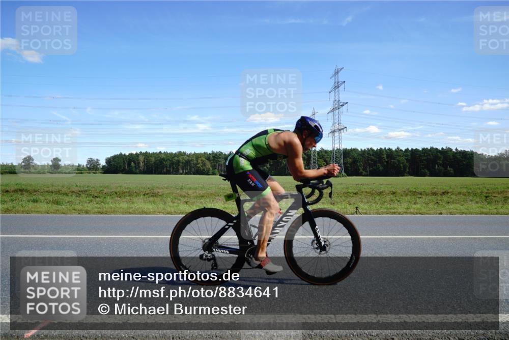 07.09.2025 - 19. Norderstedt Triathlon Michael Burmester http://msf.ph/oto/8834641 07.09.2025 14:00:41 Radfahren 997 meine-sportfotos.de