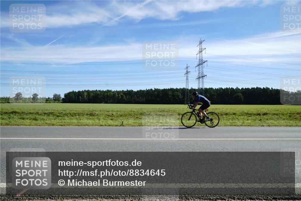 07.09.2025 - 19. Norderstedt Triathlon Michael Burmester http://msf.ph/oto/8834645 07.09.2025 11:58:50 Radfahren 736, 1378 meine-sportfotos.de