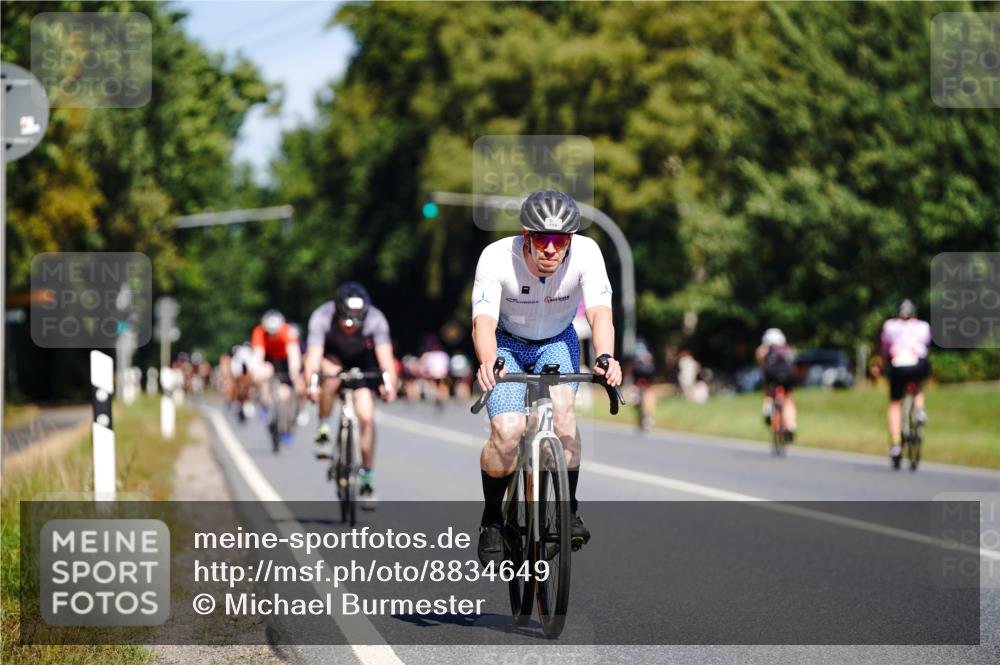 07.09.2025 - 19. Norderstedt Triathlon Michael Burmester http://msf.ph/oto/8834649 07.09.2025 12:23:18 Radfahren 167, 174, 758 meine-sportfotos.de