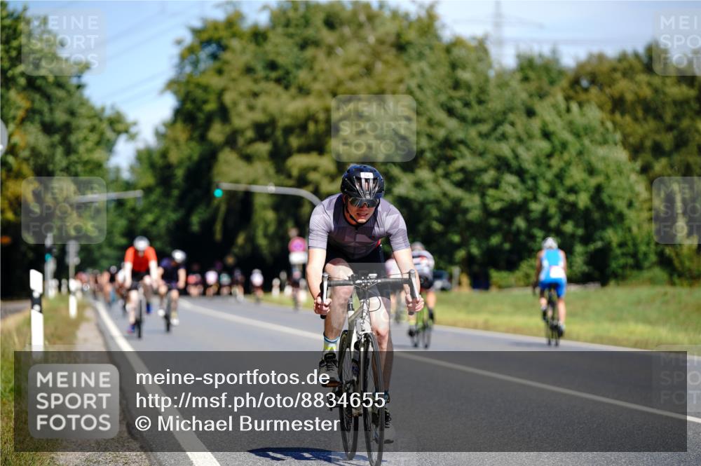 07.09.2025 - 19. Norderstedt Triathlon Michael Burmester http://msf.ph/oto/8834655 07.09.2025 12:23:20 Radfahren 167, 174, 758 meine-sportfotos.de