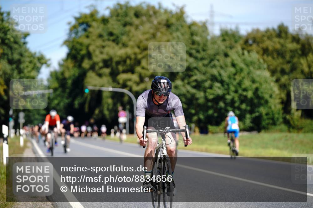 07.09.2025 - 19. Norderstedt Triathlon Michael Burmester http://msf.ph/oto/8834656 07.09.2025 12:23:20 Radfahren 167, 174, 758 meine-sportfotos.de