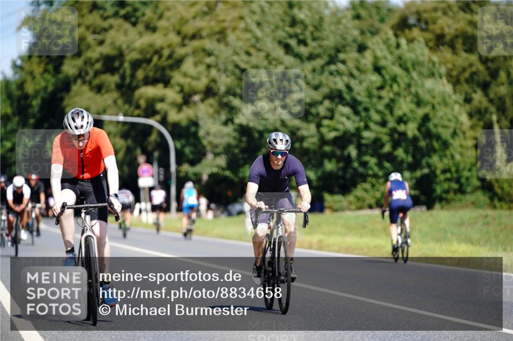 07.09.2025 - 19. Norderstedt Triathlon Michael Burmester http://msf.ph/oto/8834658 07.09.2025 12:23:24 Radfahren 700, 758, 808 meine-sportfotos.de