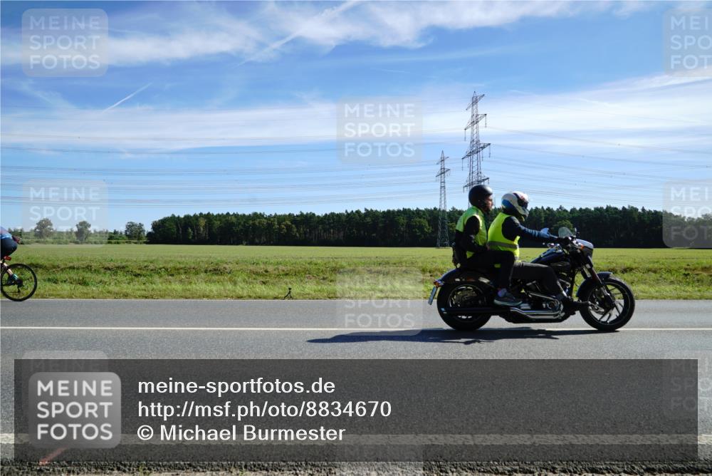 07.09.2025 - 19. Norderstedt Triathlon Michael Burmester http://msf.ph/oto/8834670 07.09.2025 11:58:51 Radfahren 736, 1378 meine-sportfotos.de