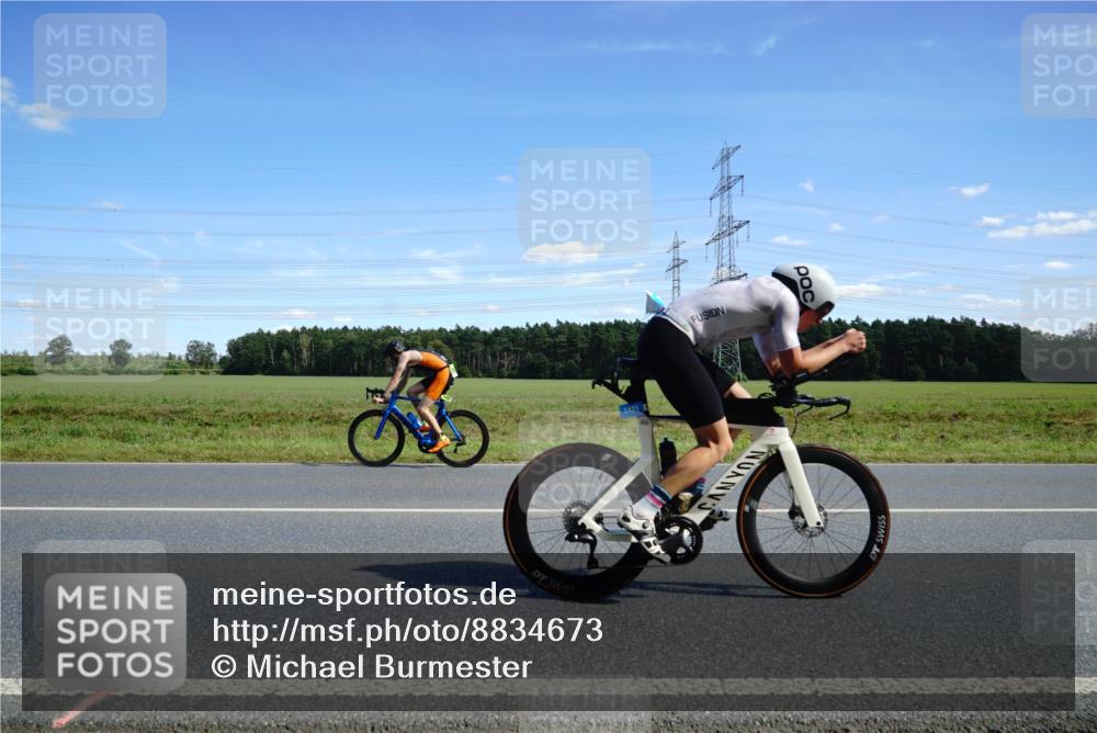 07.09.2025 - 19. Norderstedt Triathlon Michael Burmester http://msf.ph/oto/8834673 07.09.2025 14:01:03 Radfahren 876, 1421 meine-sportfotos.de