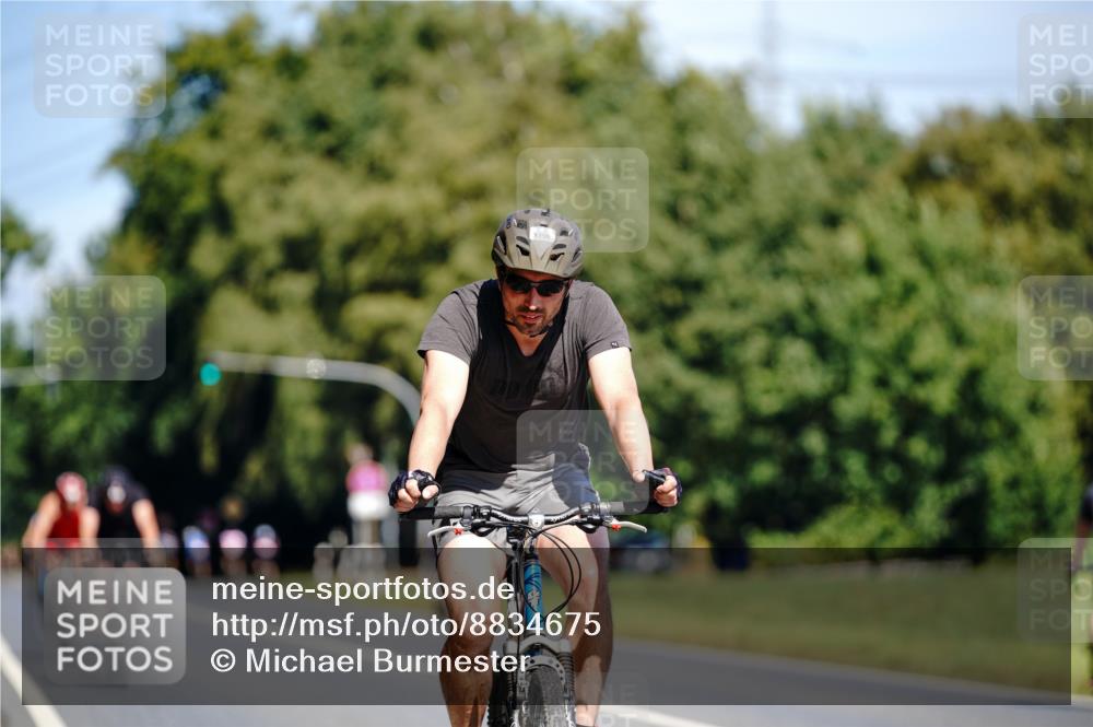07.09.2025 - 19. Norderstedt Triathlon Michael Burmester http://msf.ph/oto/8834675 07.09.2025 12:23:36 Radfahren 224, 786, 1290 meine-sportfotos.de
