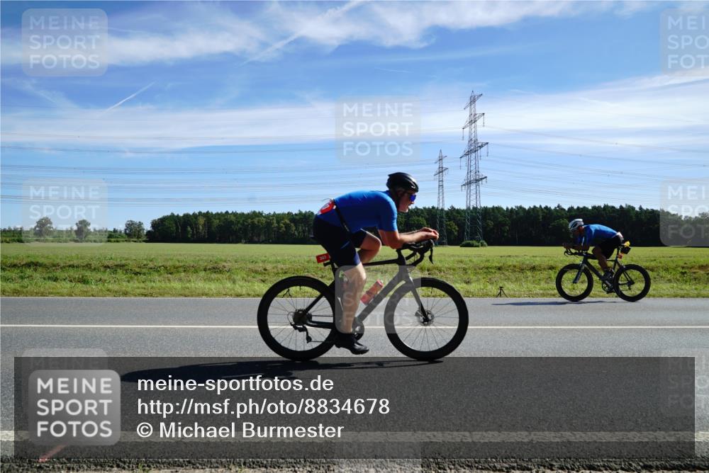 07.09.2025 - 19. Norderstedt Triathlon Michael Burmester http://msf.ph/oto/8834678 07.09.2025 11:58:58 Radfahren 303 meine-sportfotos.de