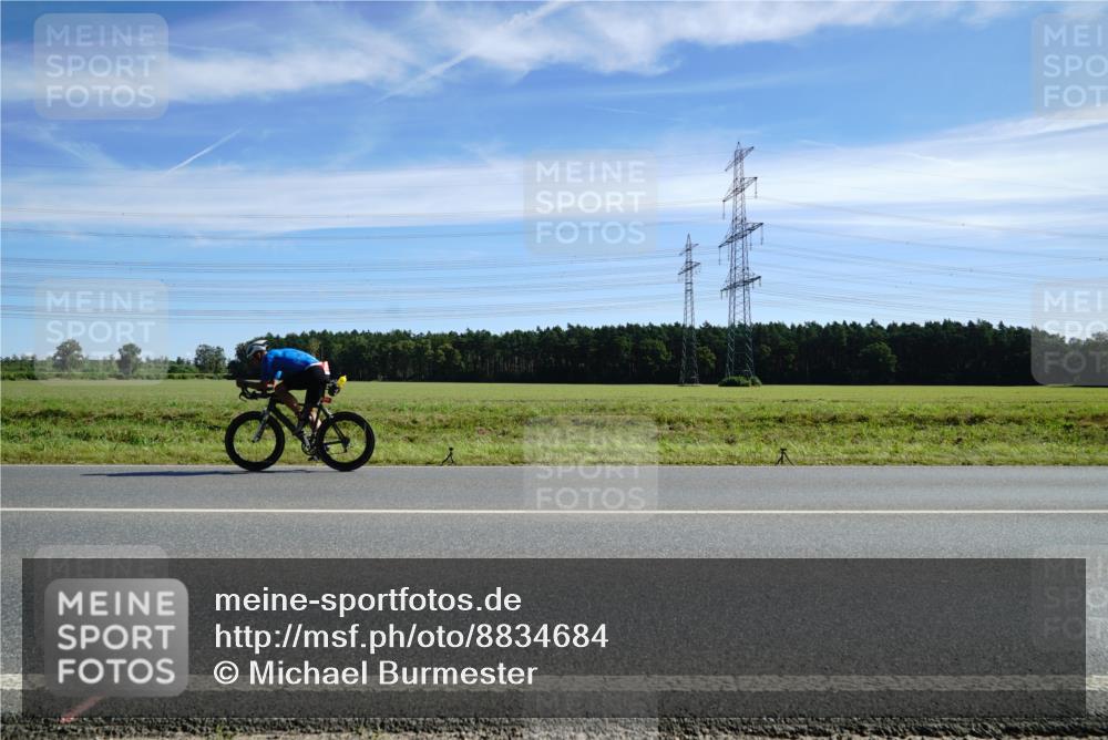 07.09.2025 - 19. Norderstedt Triathlon Michael Burmester http://msf.ph/oto/8834684 07.09.2025 11:58:59 Radfahren 303 meine-sportfotos.de