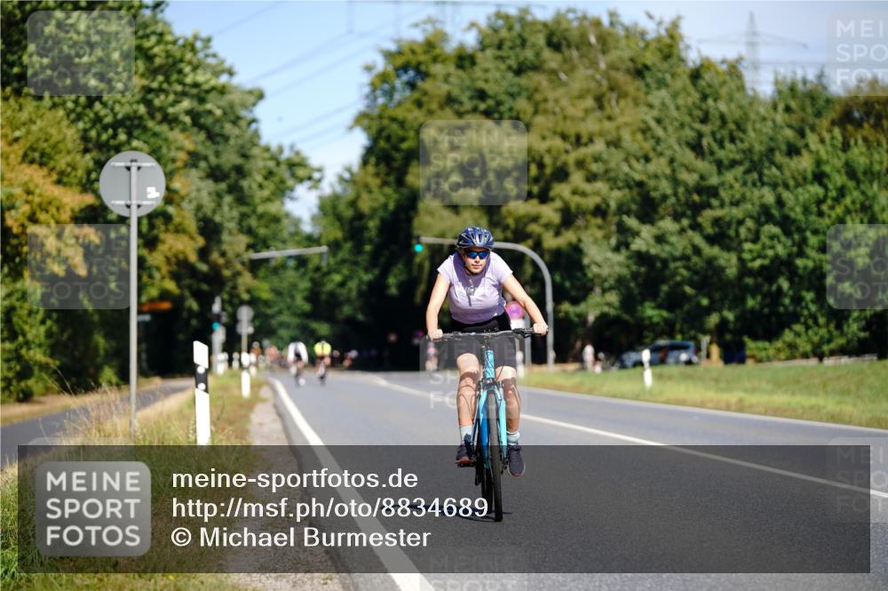 07.09.2025 - 19. Norderstedt Triathlon Michael Burmester http://msf.ph/oto/8834689 07.09.2025 12:23:47 Radfahren 1382 meine-sportfotos.de