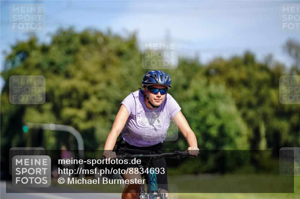07.09.2025 - 19. Norderstedt Triathlon Michael Burmester http://msf.ph/oto/8834693 07.09.2025 12:23:49 Radfahren 1382 meine-sportfotos.de