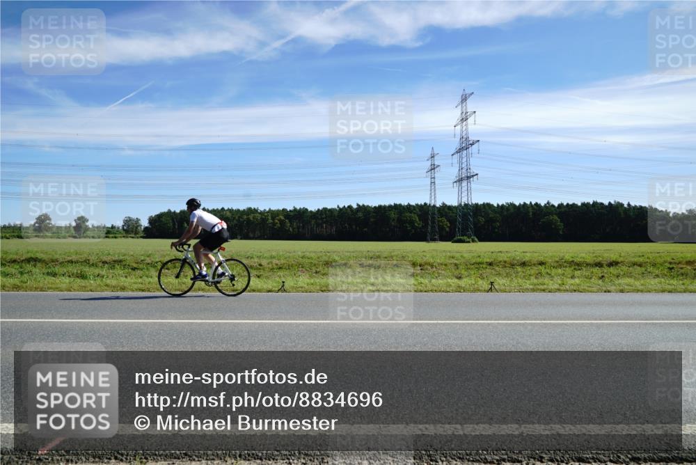 07.09.2025 - 19. Norderstedt Triathlon Michael Burmester http://msf.ph/oto/8834696 07.09.2025 11:59:04 Radfahren 191 meine-sportfotos.de