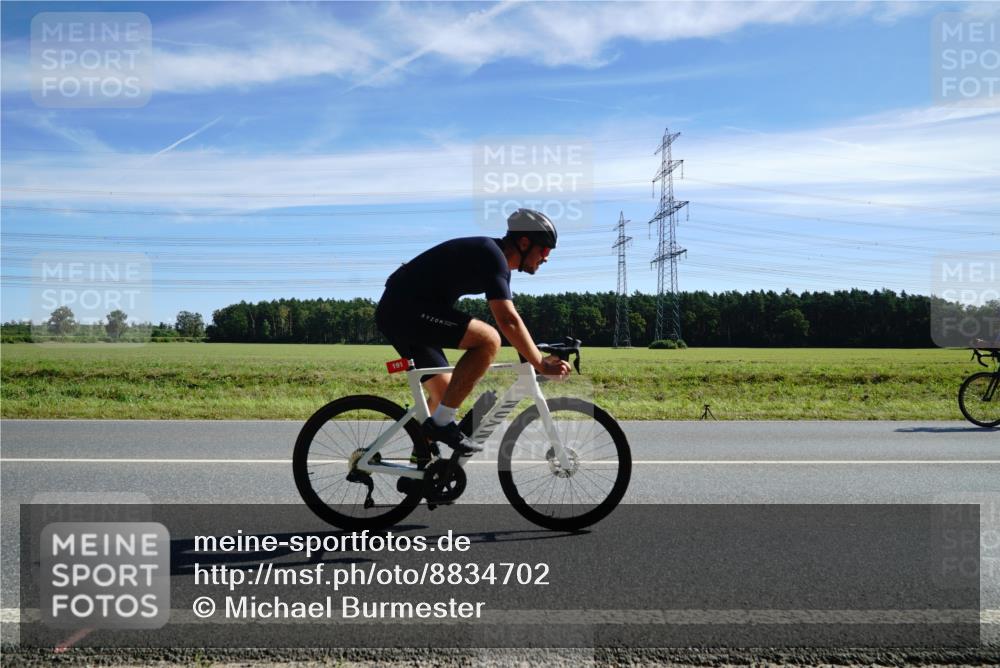 07.09.2025 - 19. Norderstedt Triathlon Michael Burmester http://msf.ph/oto/8834702 07.09.2025 11:59:05 Radfahren 191 meine-sportfotos.de