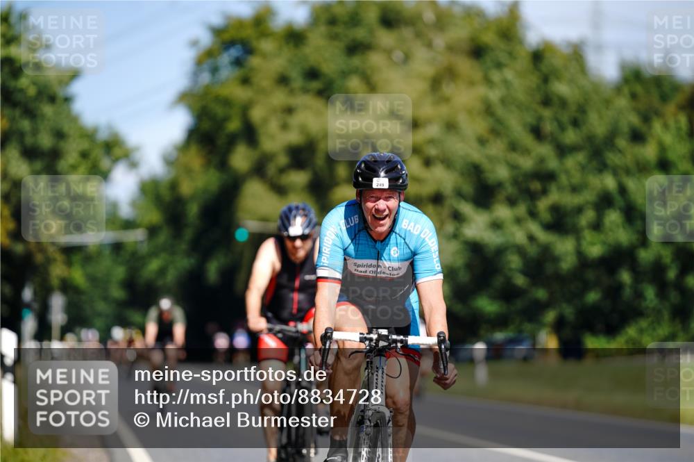 07.09.2025 - 19. Norderstedt Triathlon Michael Burmester http://msf.ph/oto/8834728 07.09.2025 12:24:19 Radfahren 249, 802 meine-sportfotos.de
