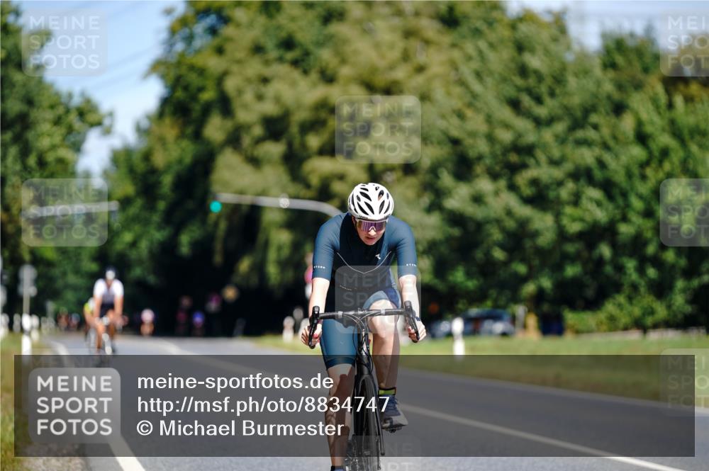 07.09.2025 - 19. Norderstedt Triathlon Michael Burmester http://msf.ph/oto/8834747 07.09.2025 12:24:32 Radfahren 818, 1297 meine-sportfotos.de