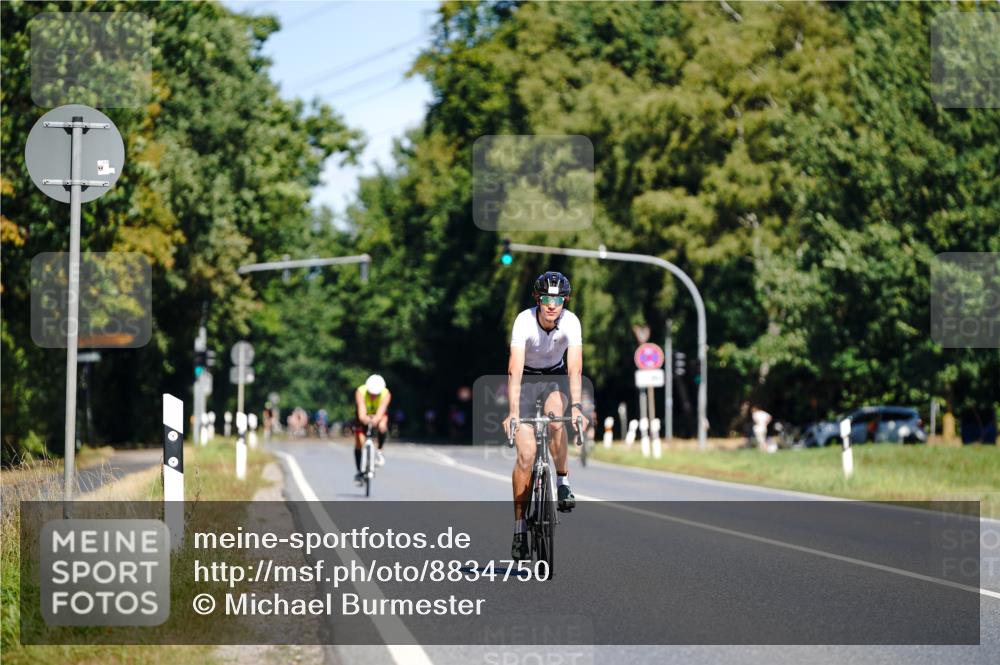 07.09.2025 - 19. Norderstedt Triathlon Michael Burmester http://msf.ph/oto/8834750 07.09.2025 12:24:36 Radfahren 818 meine-sportfotos.de