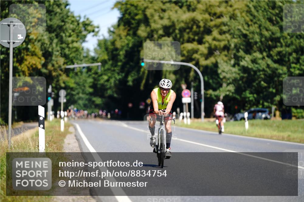 07.09.2025 - 19. Norderstedt Triathlon Michael Burmester http://msf.ph/oto/8834754 07.09.2025 12:24:41 Radfahren 814, 1294 meine-sportfotos.de