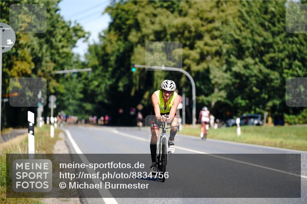 07.09.2025 - 19. Norderstedt Triathlon Michael Burmester http://msf.ph/oto/8834756 07.09.2025 12:24:42 Radfahren 814, 1294 meine-sportfotos.de