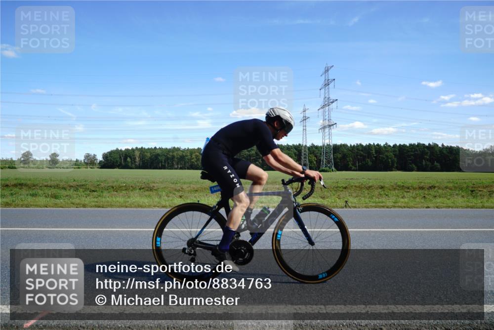 07.09.2025 - 19. Norderstedt Triathlon Michael Burmester http://msf.ph/oto/8834763 07.09.2025 14:01:27 Radfahren 863, 1406 meine-sportfotos.de