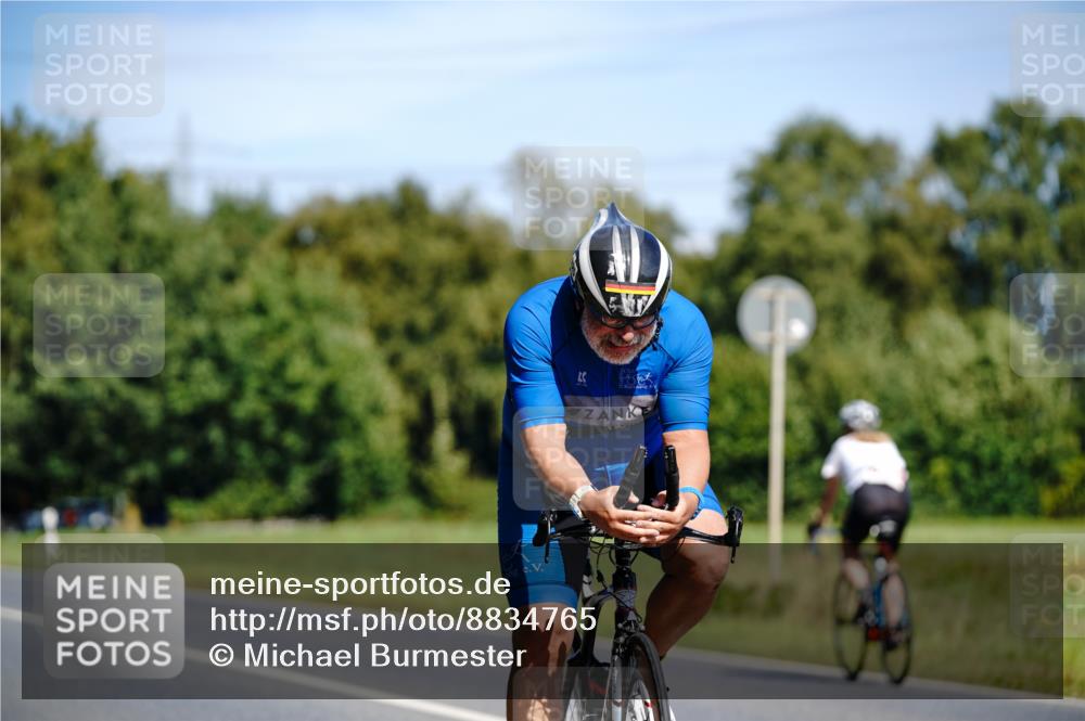 07.09.2025 - 19. Norderstedt Triathlon Michael Burmester http://msf.ph/oto/8834765 07.09.2025 12:25:05 Radfahren 301, 825 meine-sportfotos.de