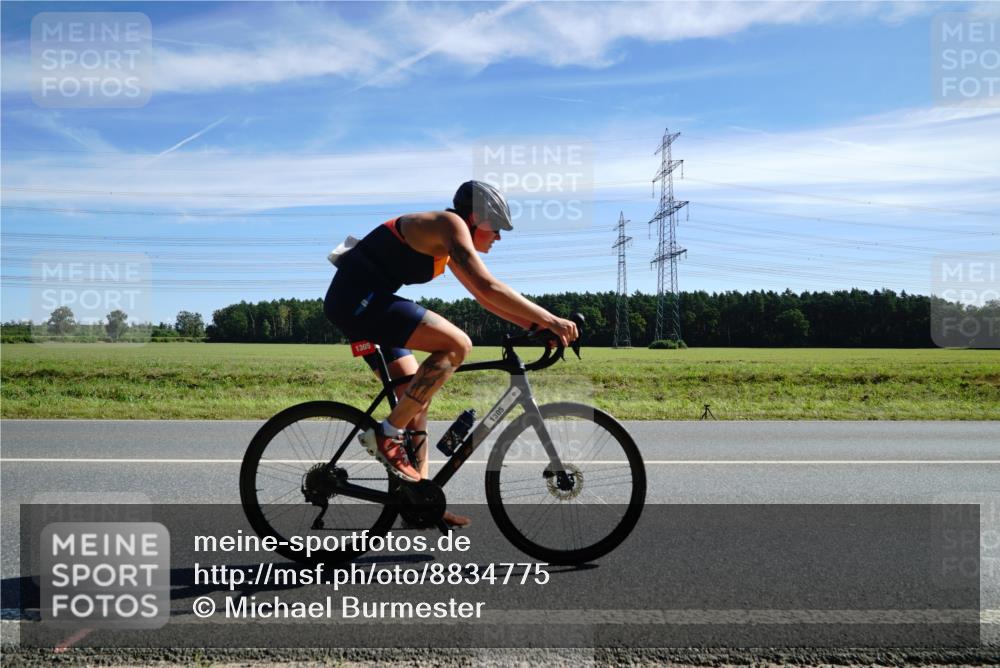 07.09.2025 - 19. Norderstedt Triathlon Michael Burmester http://msf.ph/oto/8834775 07.09.2025 11:59:13 Radfahren 279, 1305, 1379 meine-sportfotos.de