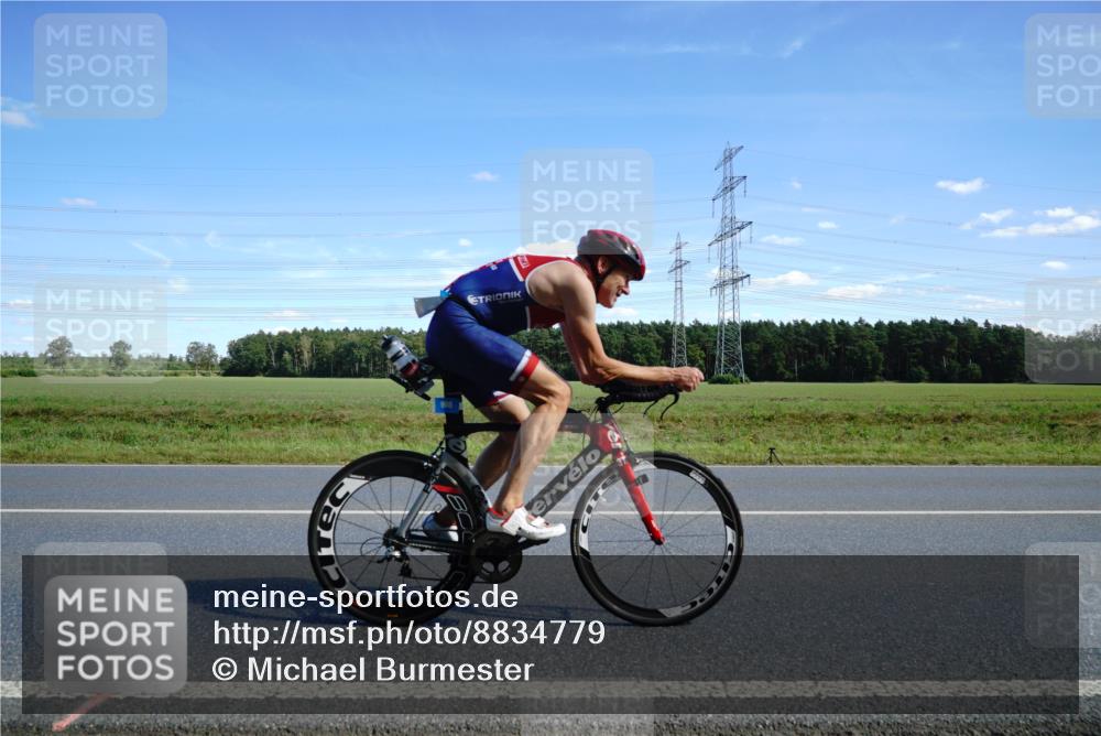 07.09.2025 - 19. Norderstedt Triathlon Michael Burmester http://msf.ph/oto/8834779 07.09.2025 14:01:33 Radfahren 908 meine-sportfotos.de