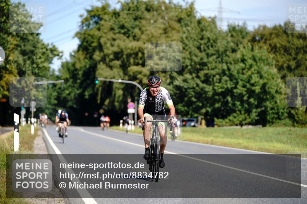 07.09.2025 - 19. Norderstedt Triathlon Michael Burmester http://msf.ph/oto/8834782 07.09.2025 12:25:25 Radfahren 898 meine-sportfotos.de