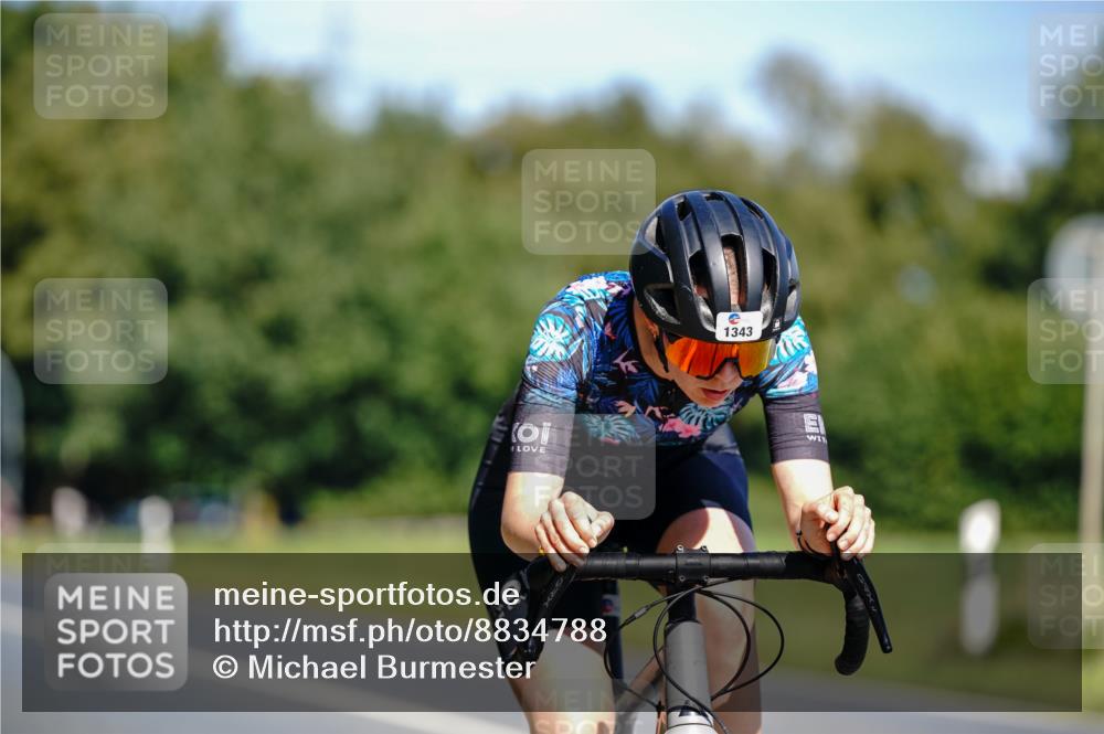 07.09.2025 - 19. Norderstedt Triathlon Michael Burmester http://msf.ph/oto/8834788 07.09.2025 12:25:31 Radfahren 1234, 1343 meine-sportfotos.de