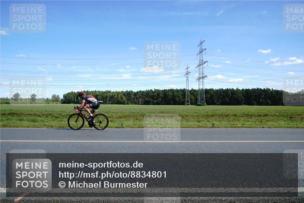 07.09.2025 - 19. Norderstedt Triathlon Michael Burmester http://msf.ph/oto/8834801 07.09.2025 14:01:37 Radfahren 908, 1468 meine-sportfotos.de