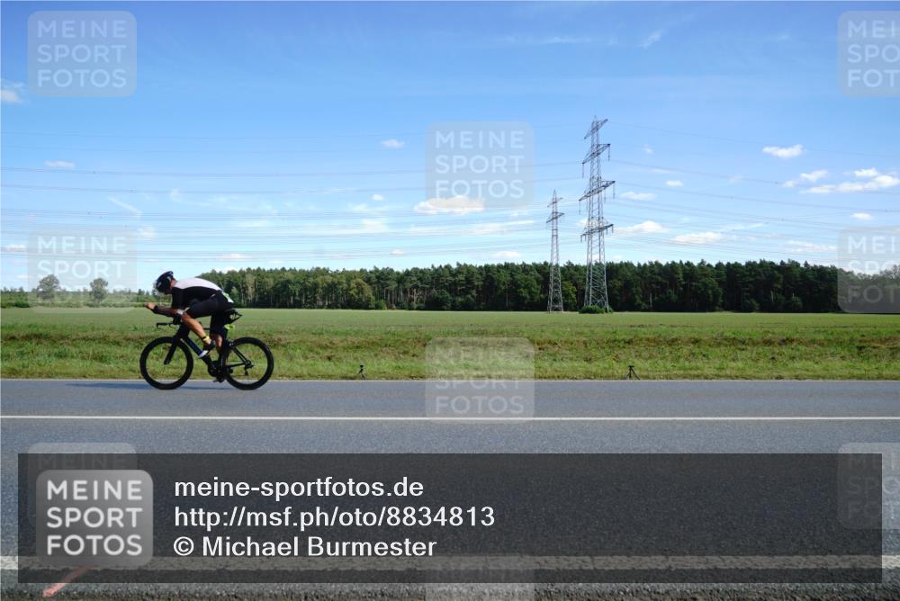 07.09.2025 - 19. Norderstedt Triathlon Michael Burmester http://msf.ph/oto/8834813 07.09.2025 14:01:39 Radfahren 1468 meine-sportfotos.de