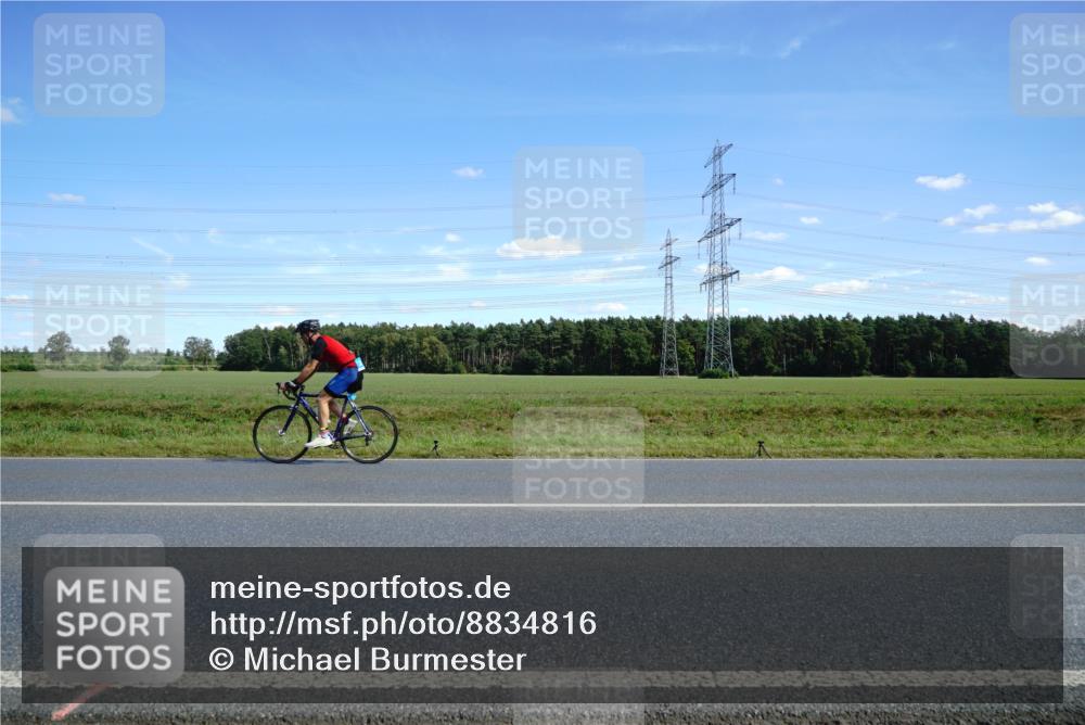 07.09.2025 - 19. Norderstedt Triathlon Michael Burmester http://msf.ph/oto/8834816 07.09.2025 14:01:45 Radfahren  meine-sportfotos.de